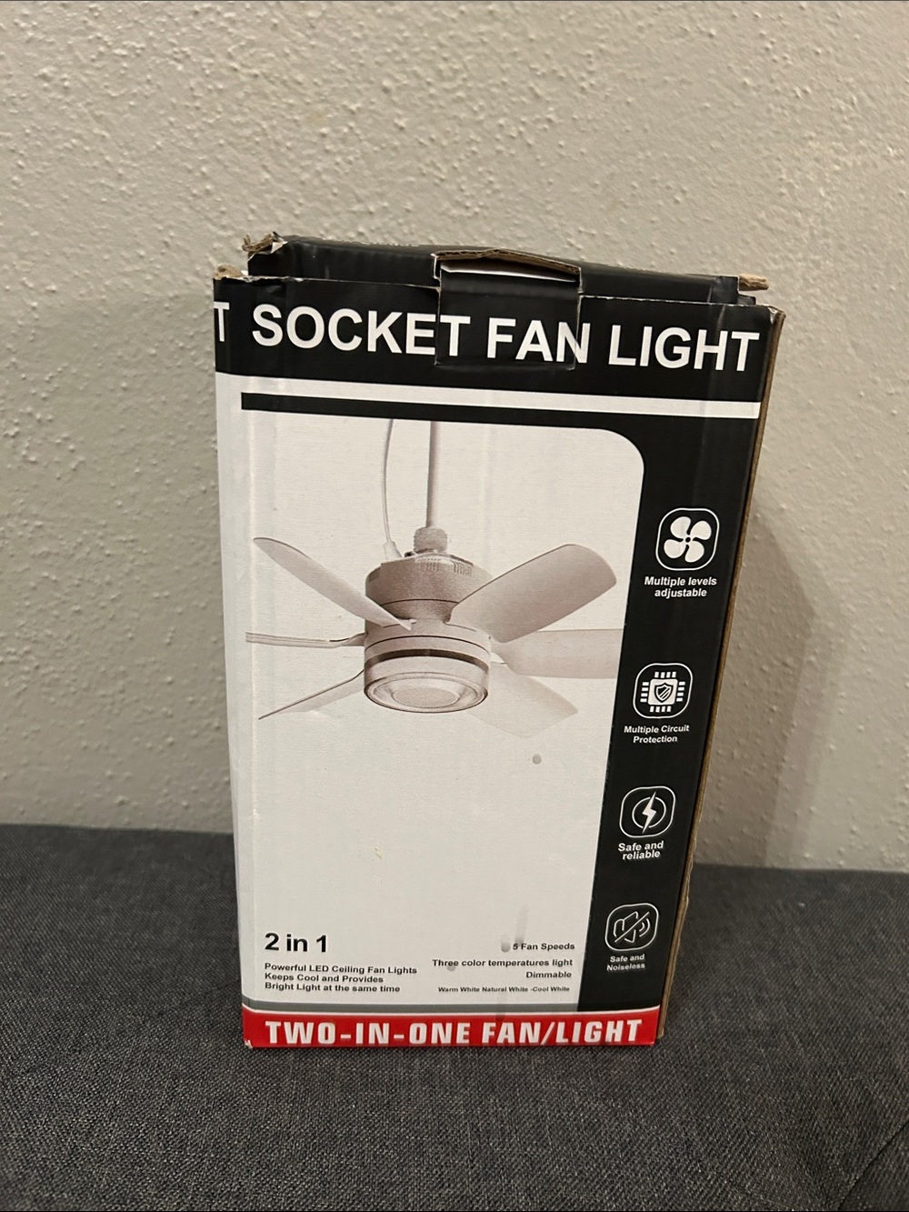 2-in-1 White Socket Fan Light - Ceiling Fan with LED Light